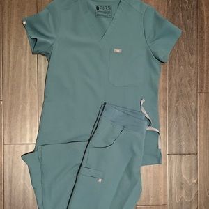 Figs Hydrogen scrub set